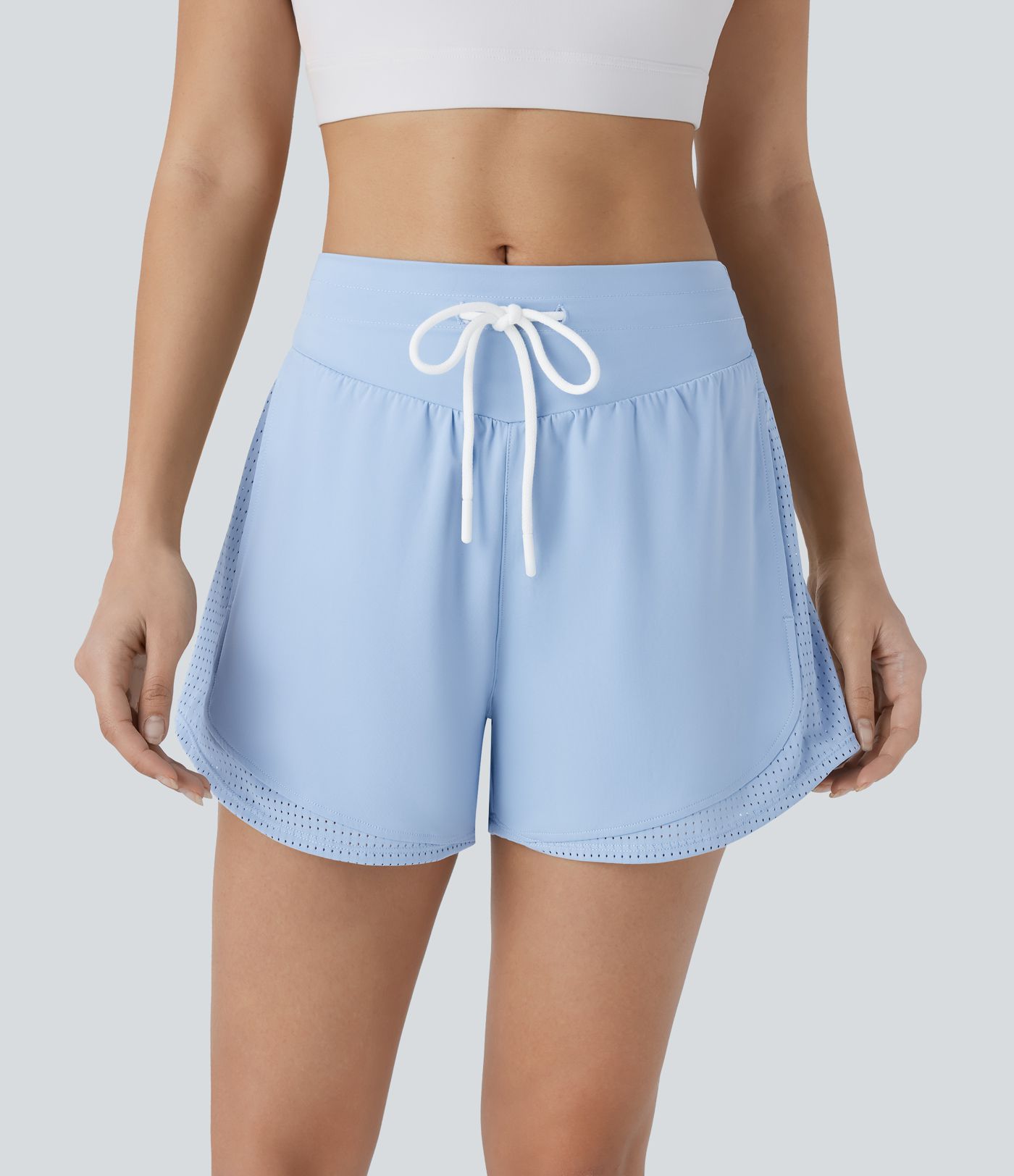 Hoch taillierte Laufshorts mit Kordelzug, Seitentasche, Cut-Out, abgerundetem Saum, schnelltrocknend,Cool Touch,  7,6 cm