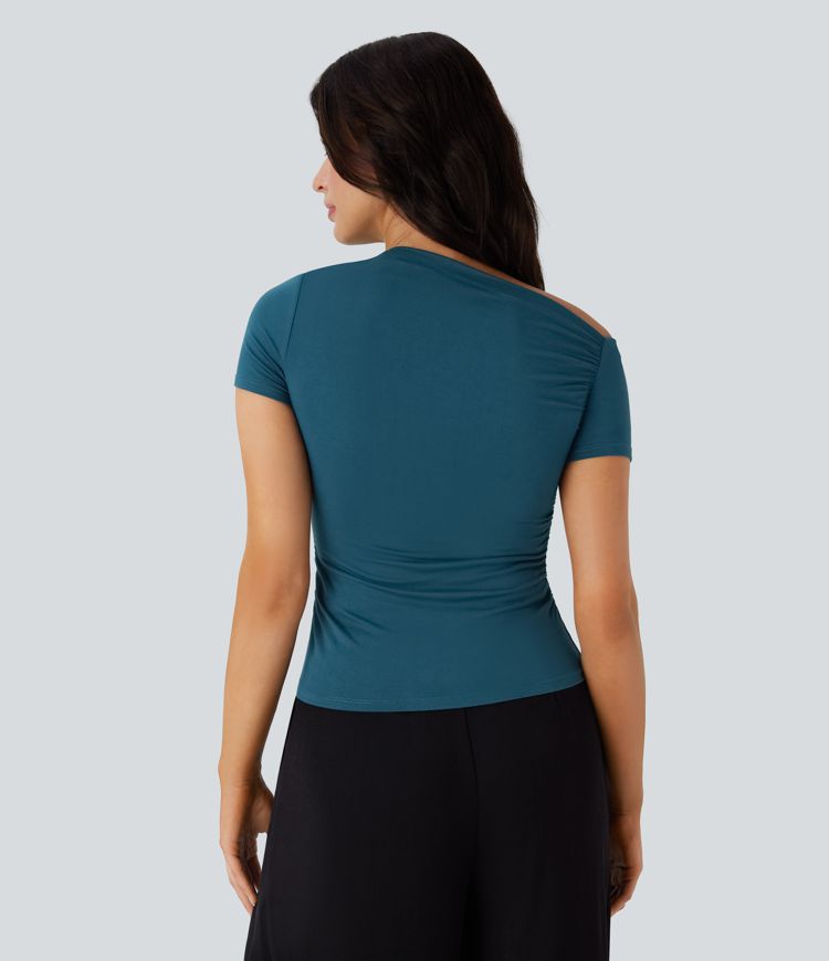 Kurzärmliges, gerafftes Arbeitsoberteil mit Off-Shoulder-Design