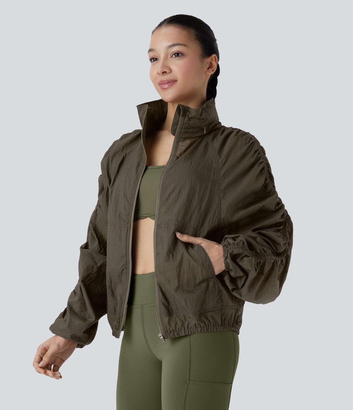 Water Repellent Lightweight Stowable Hood Ruched Sleeve Pocket Hiking Packable Jacket