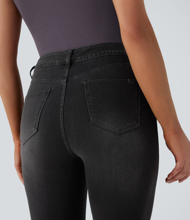 Halara Flex™ - Lässige, verwaschene Jeans aus elastischem Strick-Denim mit hohem Bund und Gesäßtaschen