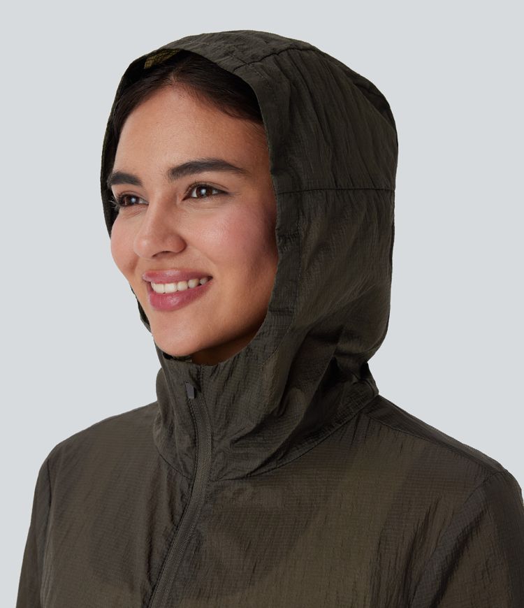 Veste de randonnée imperméable à capuche avec manches longues, fermeture éclair, poches latérales et cordon de serrage ajustable