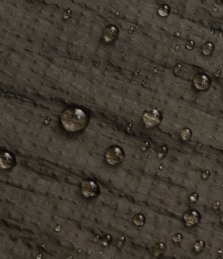 Veste de randonnée imperméable à capuche avec manches longues, fermeture éclair, poches latérales et cordon de serrage ajustable