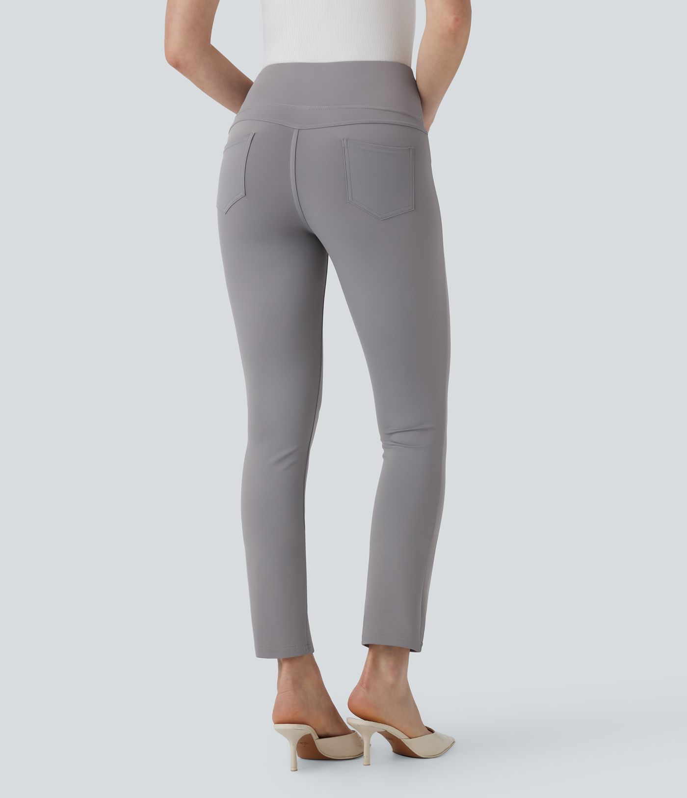 Halara Flex™ DayStretch - Schmal zulaufende, verkürzte Arbeits-Hose mit hohem Bund und Seitentaschen