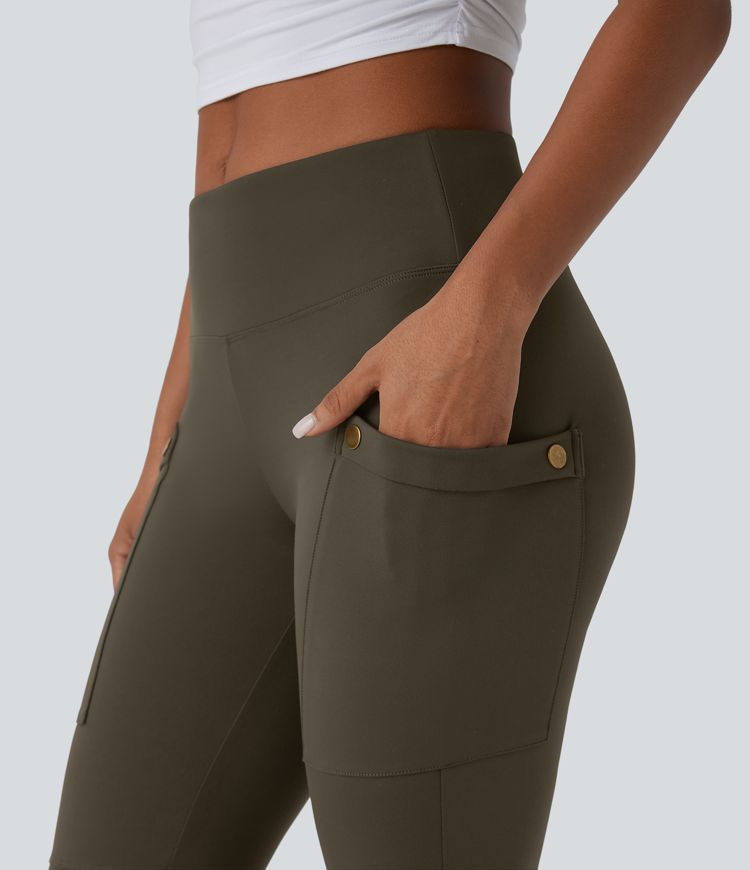 Shorts casuales ajustados moldeadores de abdomen y tiro alto, con bolsillos y botones decorativos 