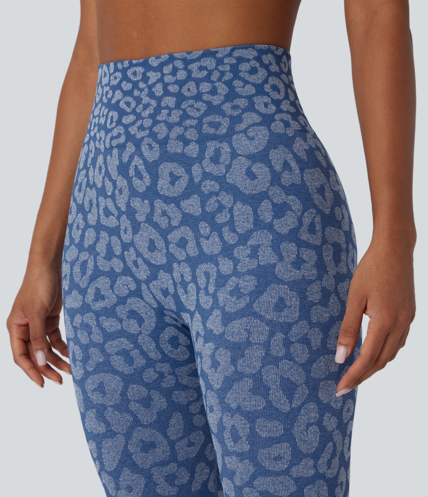 OneForm Seamless Flow High Waisted Leopard 7/8 Yoga Leggings