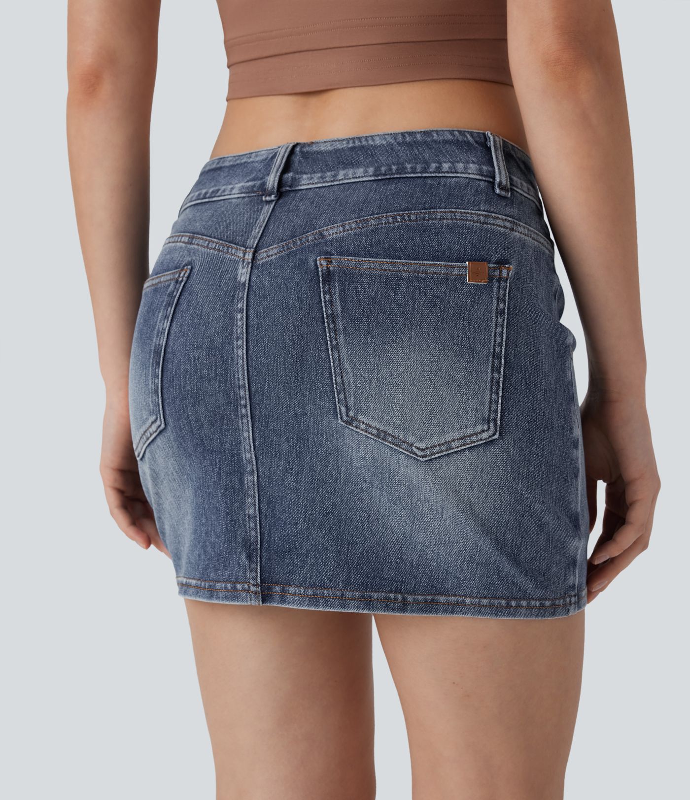 Halara Flex™ Tief sitzender Bodycon-Minirock aus gewaschener Jeans mit Taschen