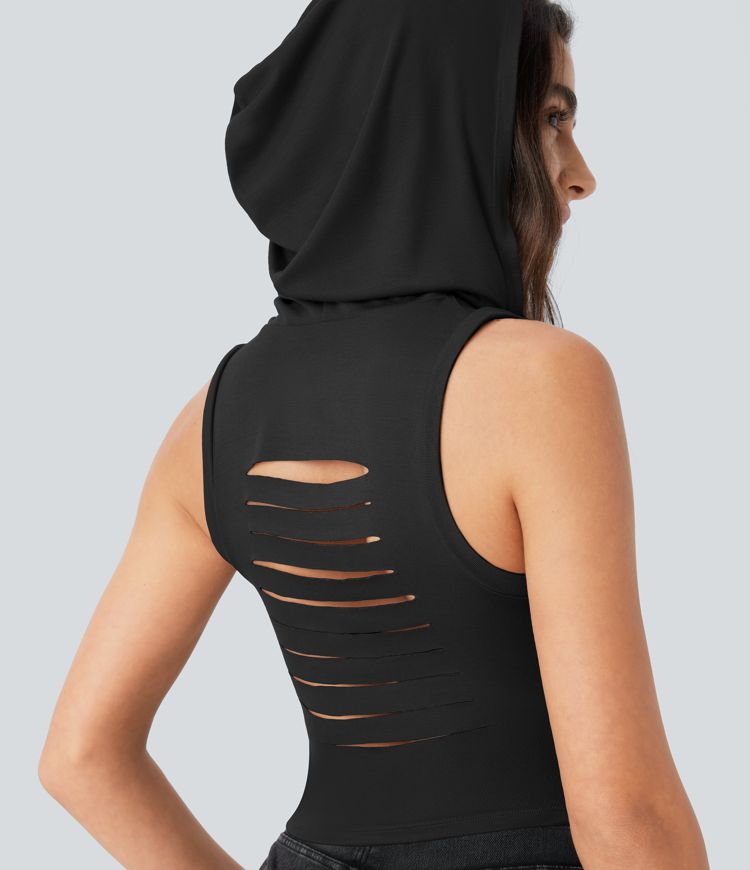 Geripptes, ärmelloses, kurzes Tanktop mit hohem Halsausschnitt, Kapuze und Cut-Outs
