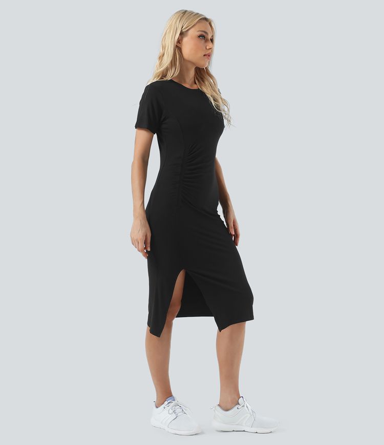 Alltägliches, gerafftes Midi-Kleid aus Baumwoll mit Schlitz am Saum-Wonder