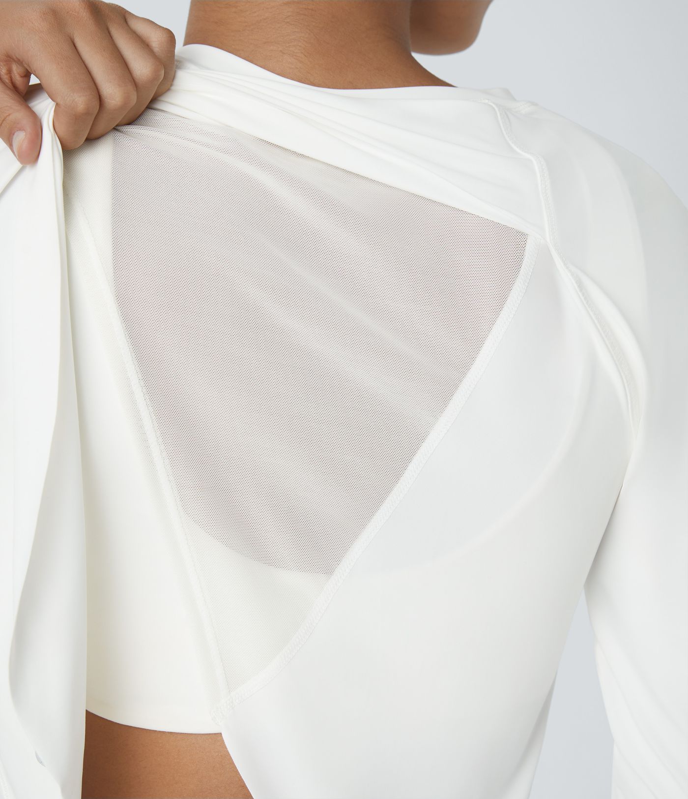 Contrast Mesh Split Hem Long Sleeve Cool Touch Yoga Sports Top - UPF50+