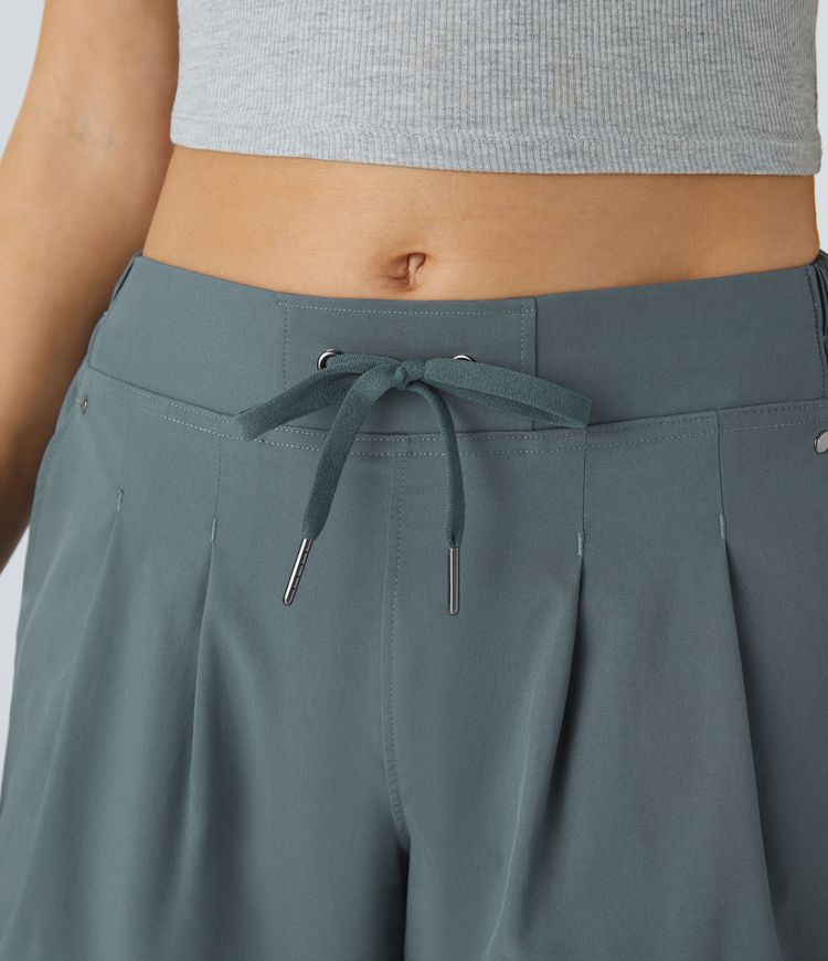 Short Casual à Taille Moyenne avec Cordon de Serrage Plissés et Multiples Poches