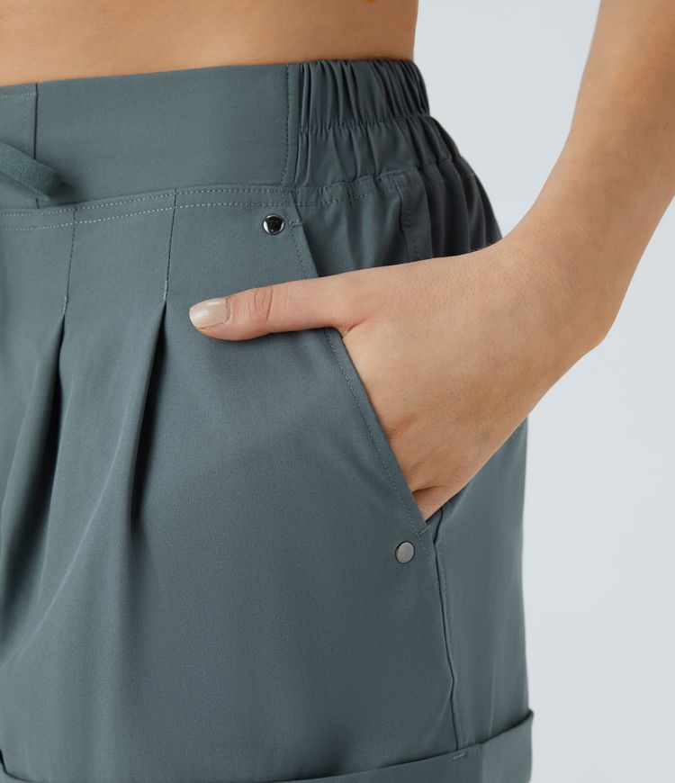 Short Casual à Taille Moyenne avec Cordon de Serrage Plissés et Multiples Poches