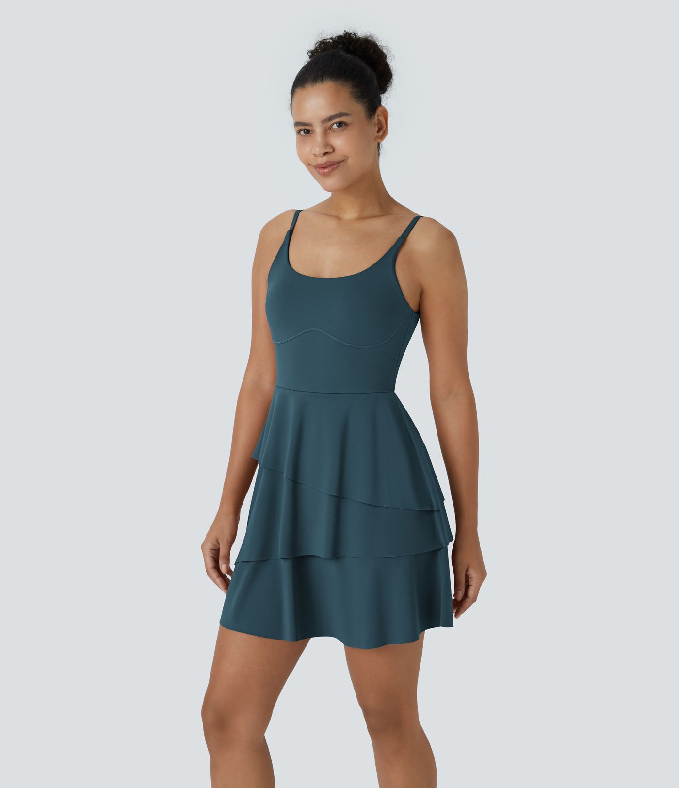 Softlyzero™ Airy Tiered 2-in-1 Rüschen Verstellbare Träger Tasche Sportkleid-Selene