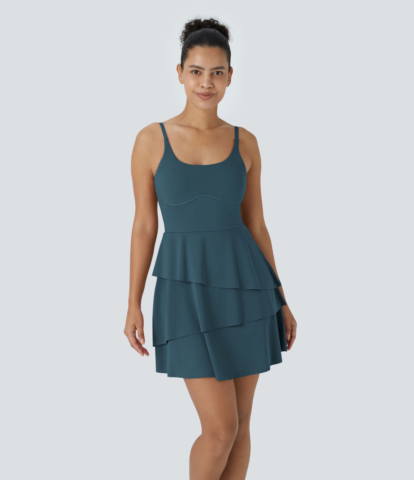 Softlyzero™ Airy Tiered 2-in-1 Rüschen Verstellbare Träger Tasche Sportkleid-Selene