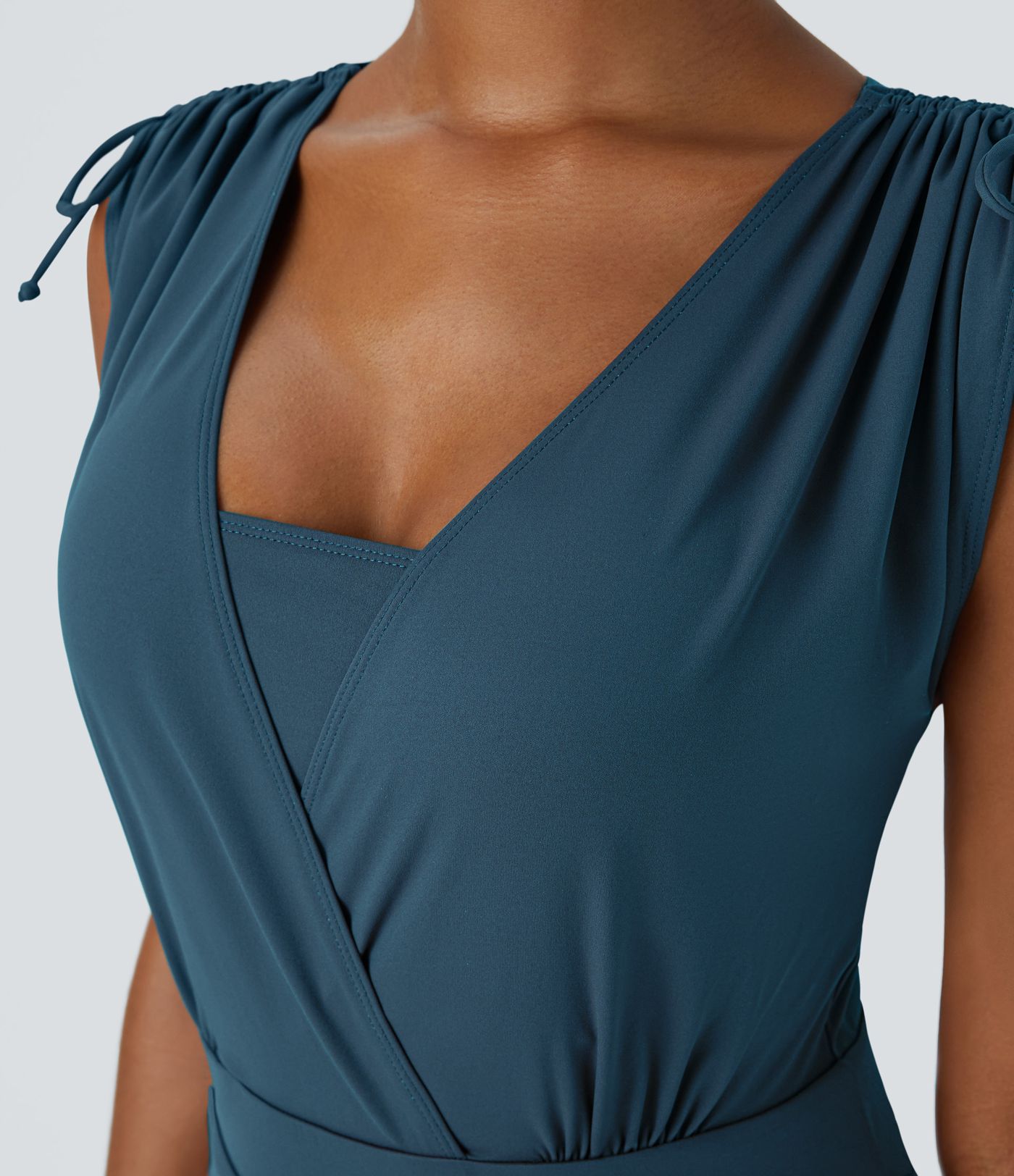 Vestido deportivo 2-en-1 con bolsillos laterales con cordones - con top turbo separado