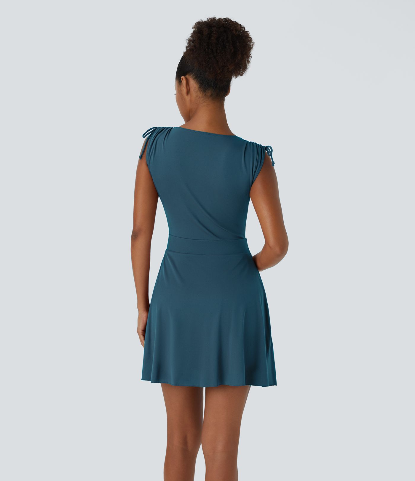 Vestido deportivo 2-en-1 con bolsillos laterales con cordones - con top turbo separado