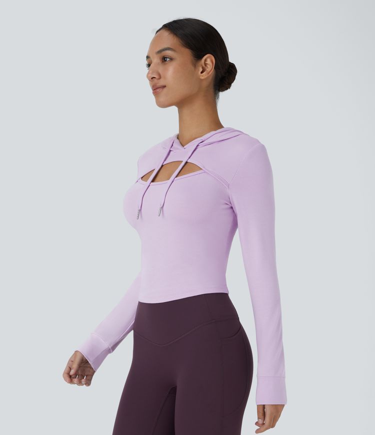 Sudadera con capucha informal y cordón recortado