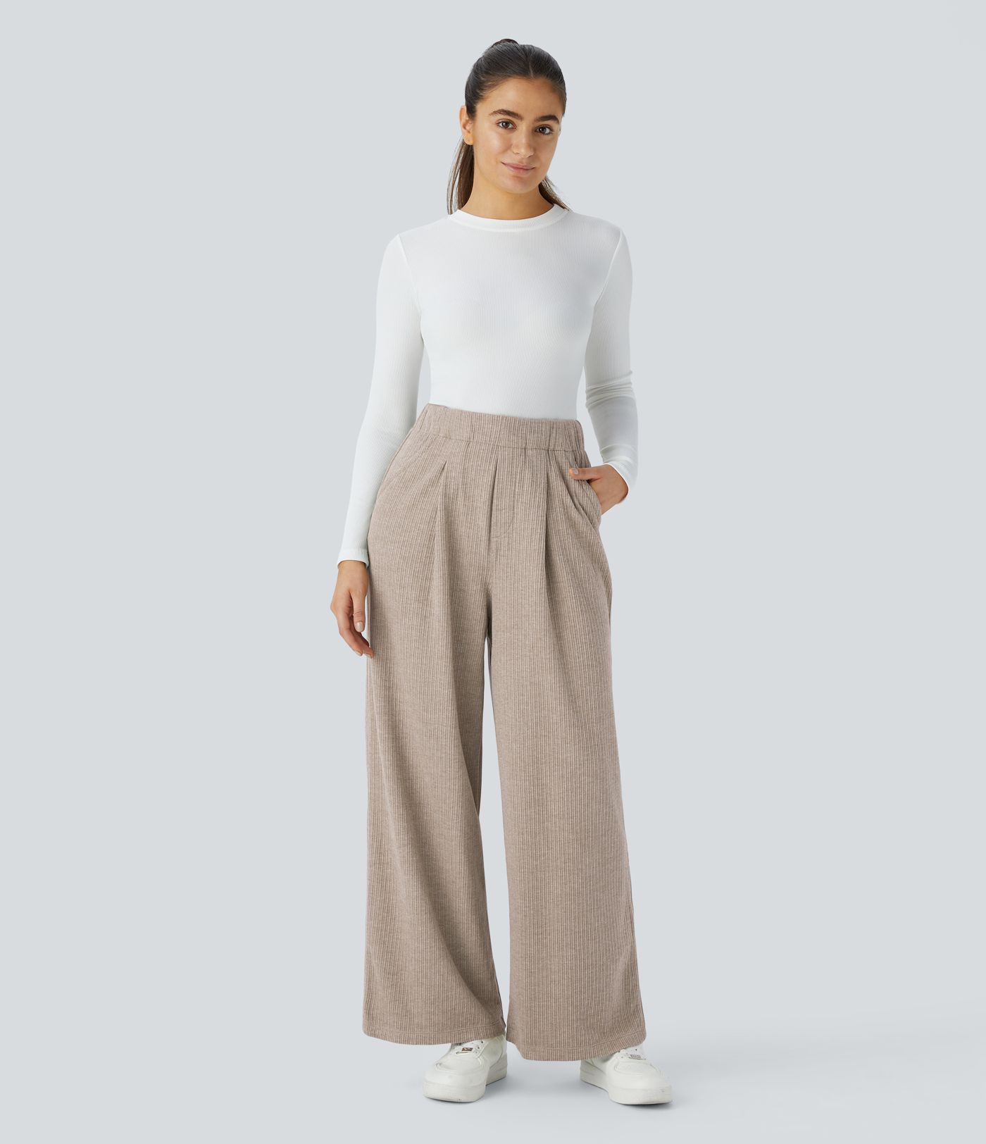 Wide leg trousers with side pocket, pleats, high waist, ribbed