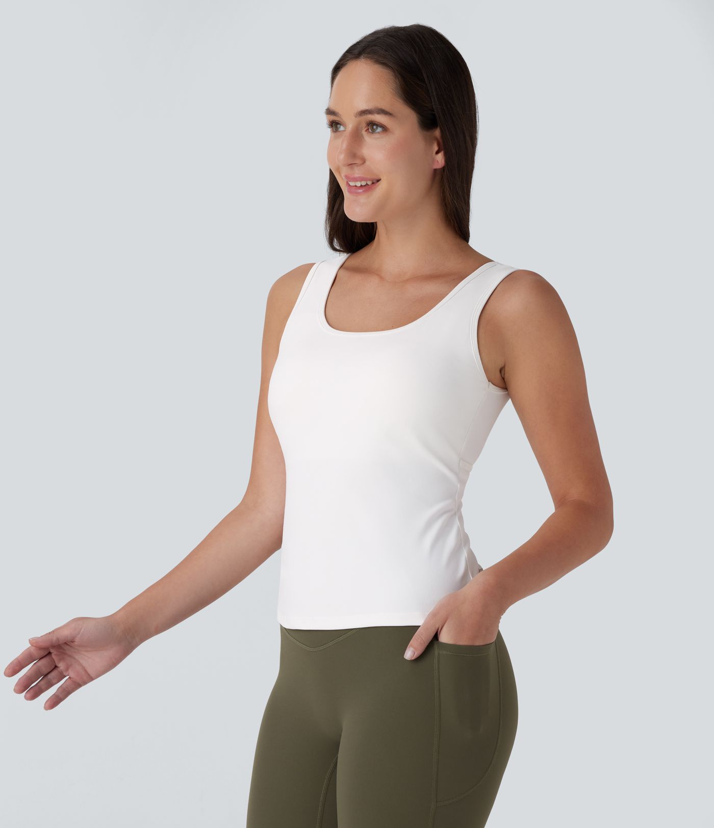 Débardeur de yoga dos nu à longueur rallongée avec encolure en U et croisement