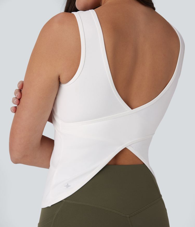 Débardeur de yoga dos nu à longueur rallongée avec encolure en U et croisement