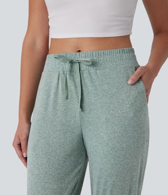 Knielange Yoga-Shorts mit hohem Bund, Seitentaschen und Kordelzug
