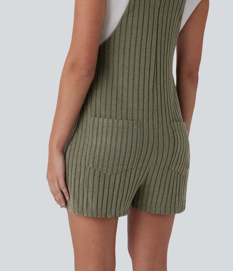 Salopette décontractée en maille côtelée avec bretelles ajustables, boutons et multiples poches