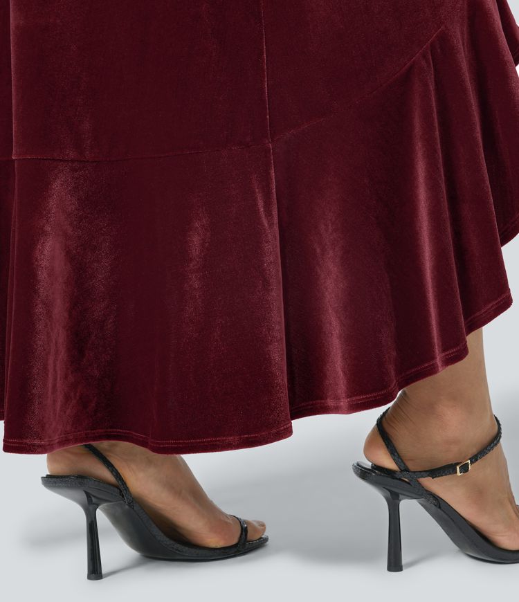 Robe Soirée Maxi en Velours à Col Halter Dos Nu avec Fermeture Éclair Invisible et Ourlet à Volants Fendu