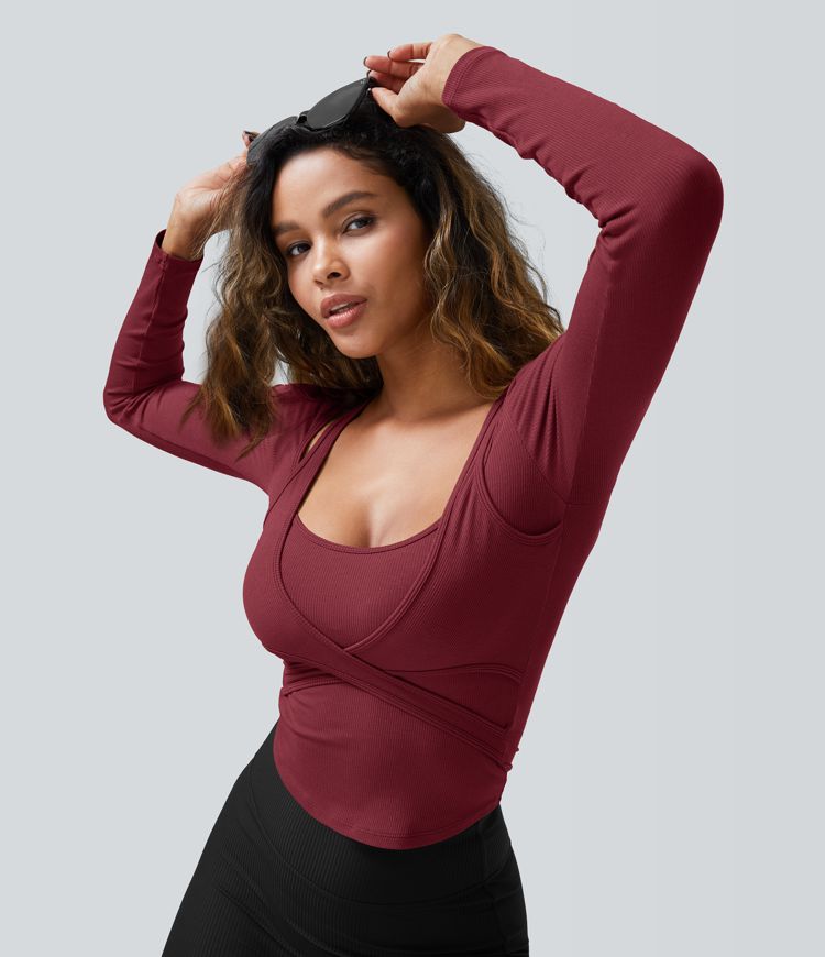 Top deportivo cortado cruzado de punto acanalado de manga larga con escote cuadrado