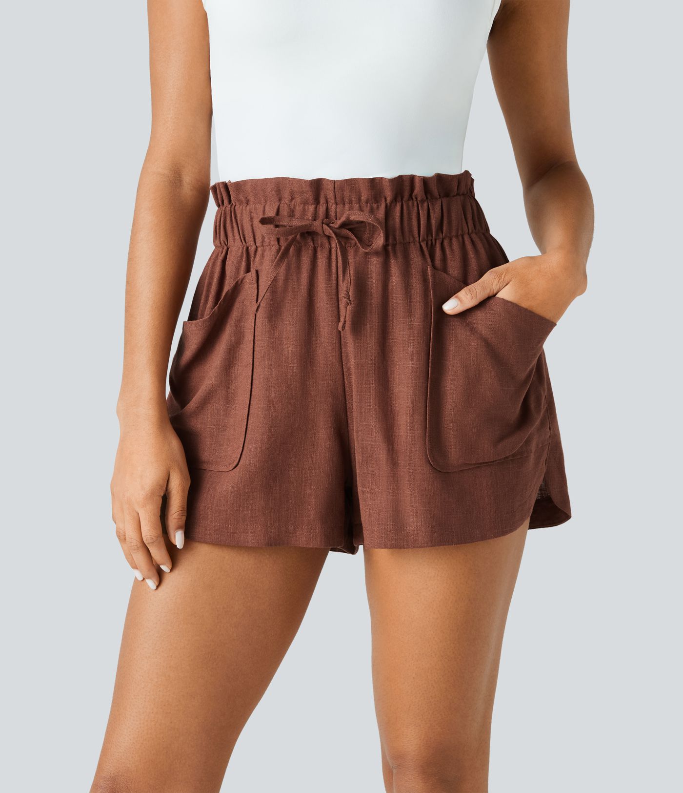 Lässige Shorts aus Leinenmischung mit mittelhoher Paperbag-Taille, Kordelzug, mehreren Taschen und abgerundetem Saum