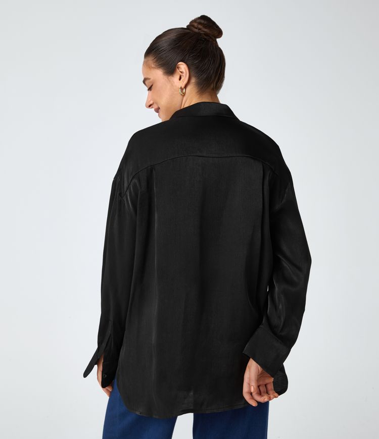 Chemise Travail Oversize Brillante à Col Poche sur la Poitrine Ourlet Courbé Haut-Bas