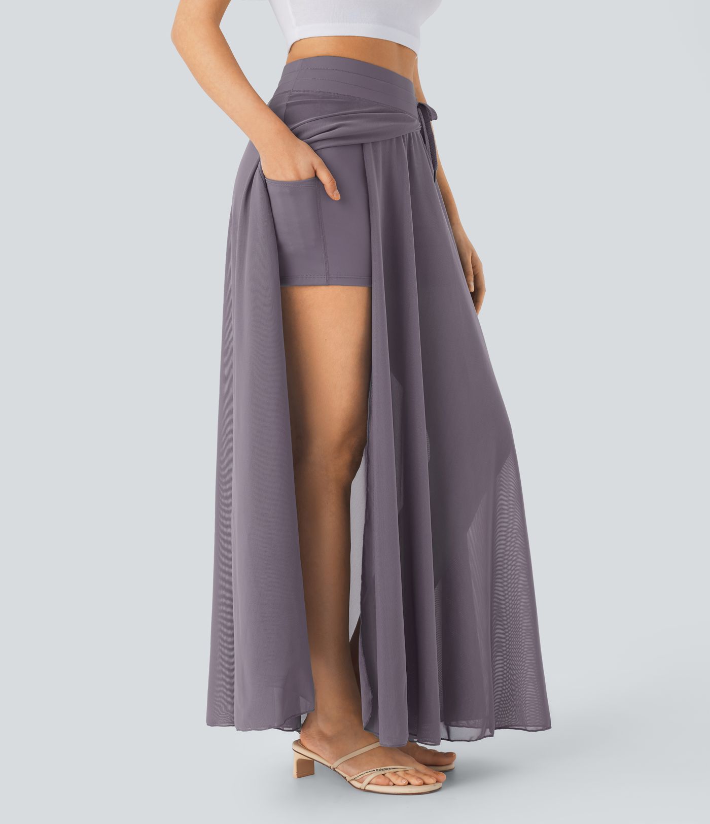 Fließender 2-in-1 Maxi-Flare-Freizeitrock mit hohem Bund, Seitentaschen und kontrastierendem Netzstoff Fließender 2-in-1 Maxi-Flare-Freizeitrock mit hohem Bund, Seitentaschen und kontrastierendem Netzstoff