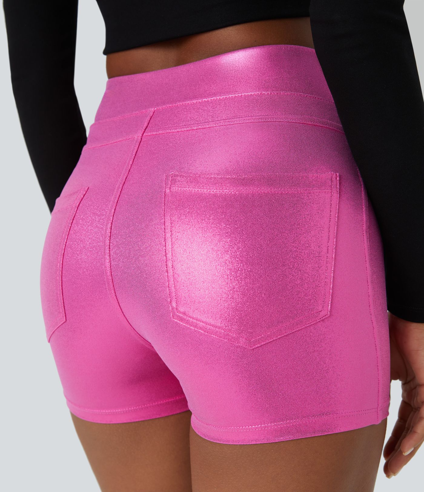 Pantalón corto Softlyzero™ Faux motociclista elástico bolsillo lateral trasero tiro alto piel sintética estampado metalizado 7.5cm