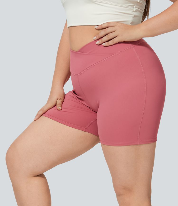 SoftlyZero™ Plush High Waisted Crossover Ruched Yoga Plus Size Shorts 5''