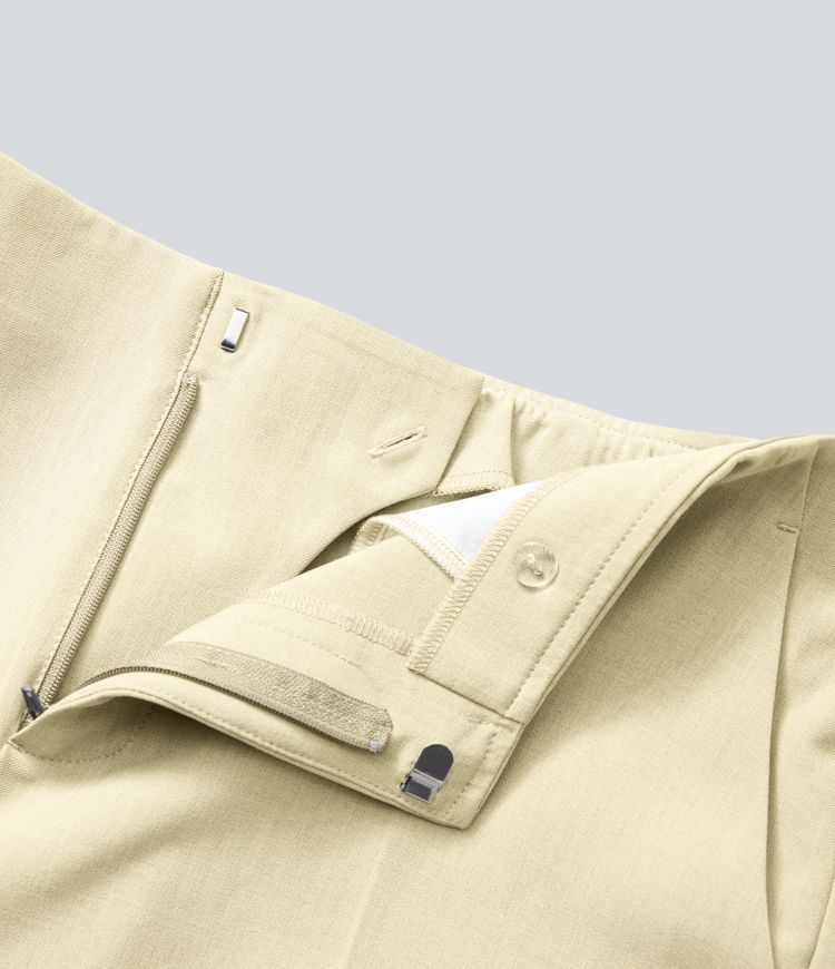 Mittelhoch geschnittene, lässig zulaufende Hose mit Taschen