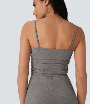 Mono casual acampanado con fruncido y abertura en la espalda