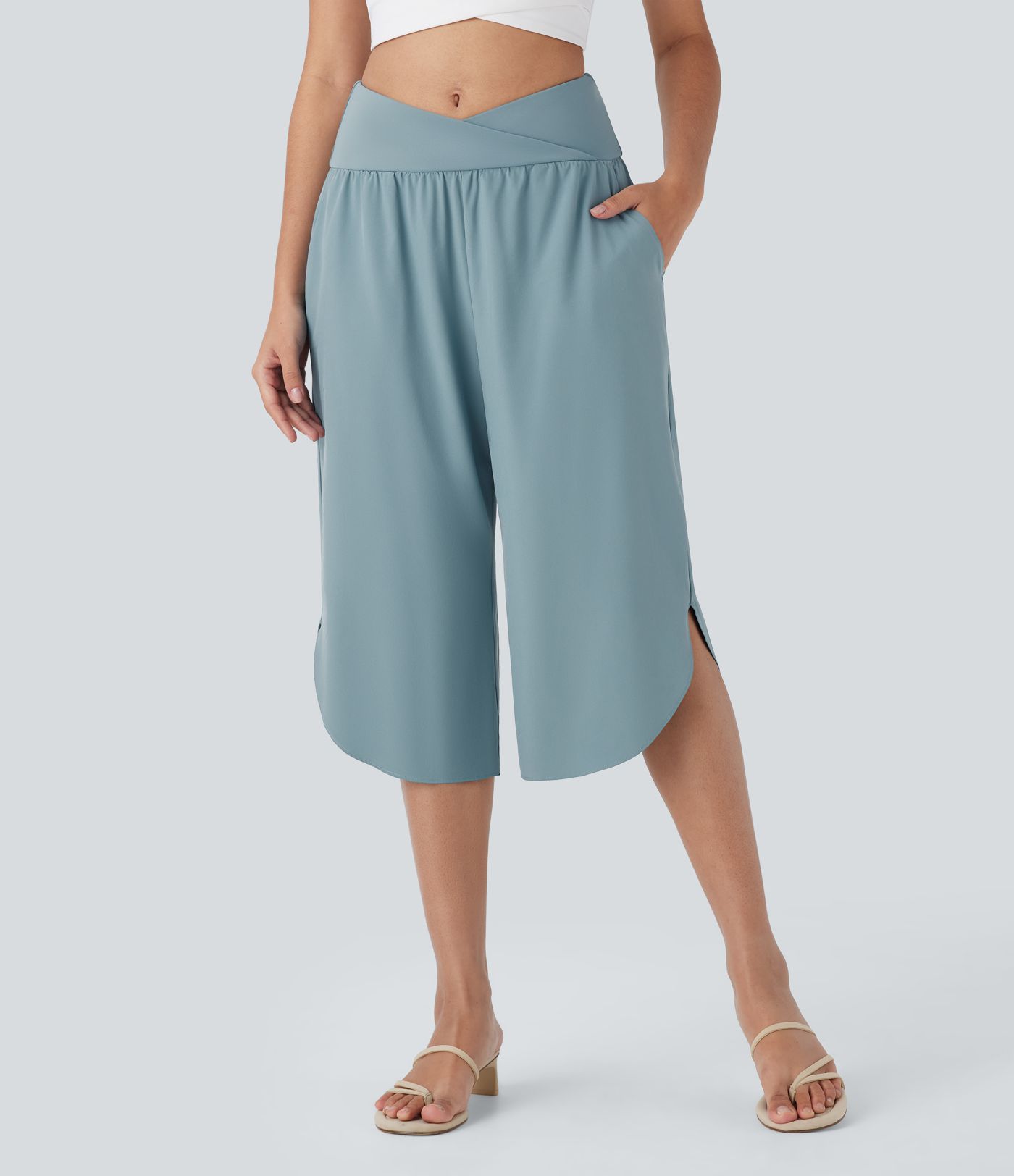 Breezeful™ High Waisted Crossover Pocket Quick Dry Capri Pants