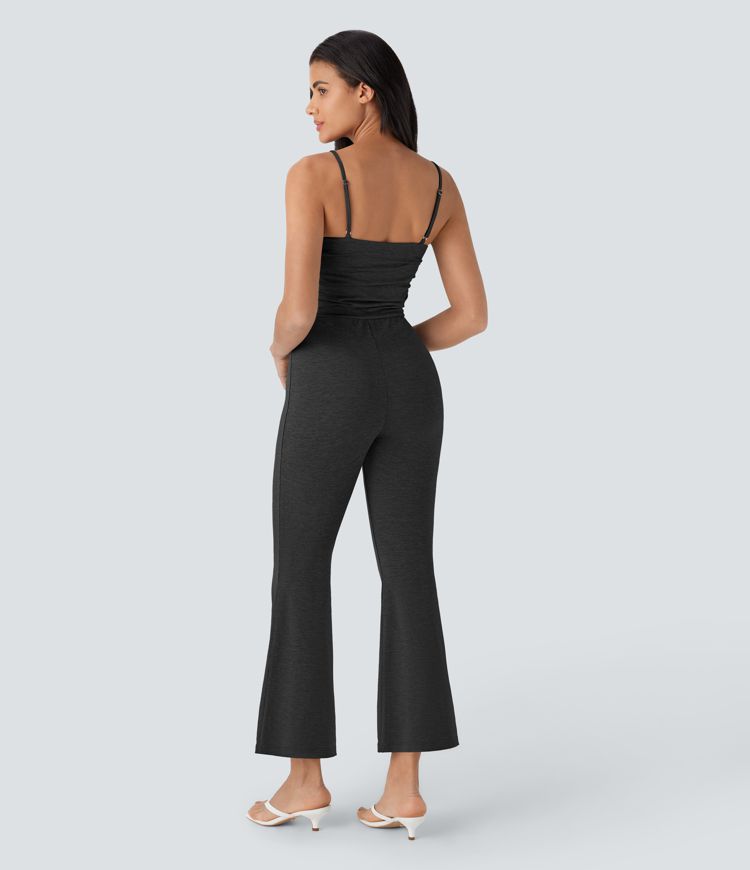 Combinaison décontractée à découpes et fronces avec jambes évasées