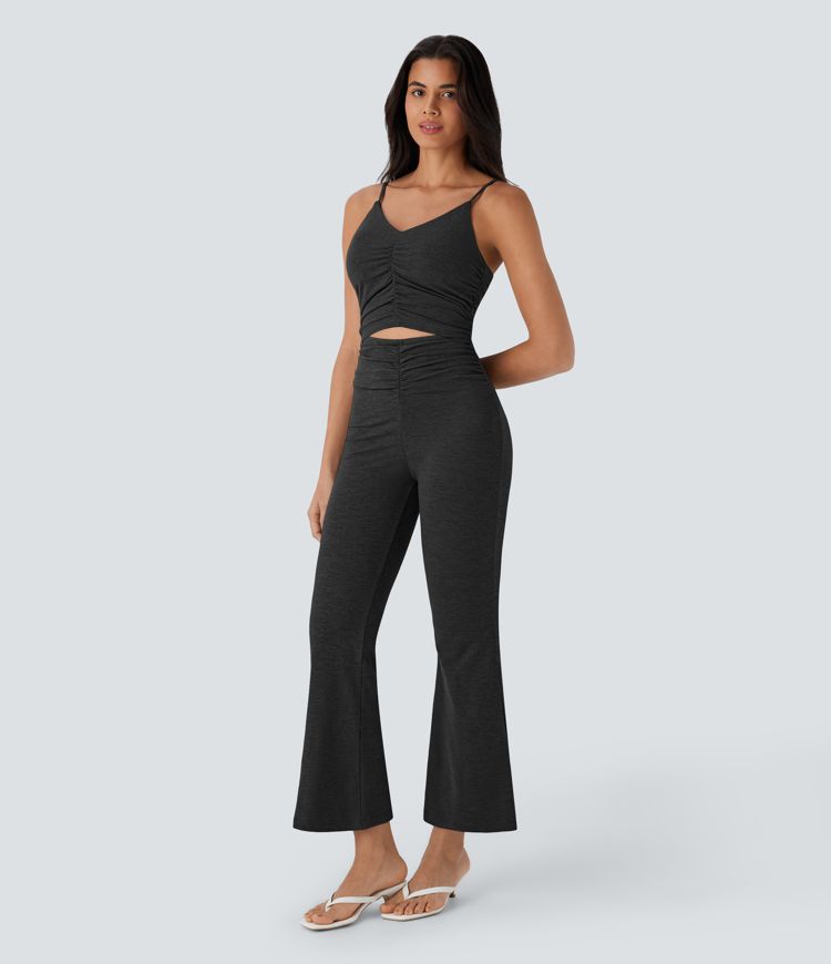 Combinaison décontractée à découpes et fronces avec jambes évasées