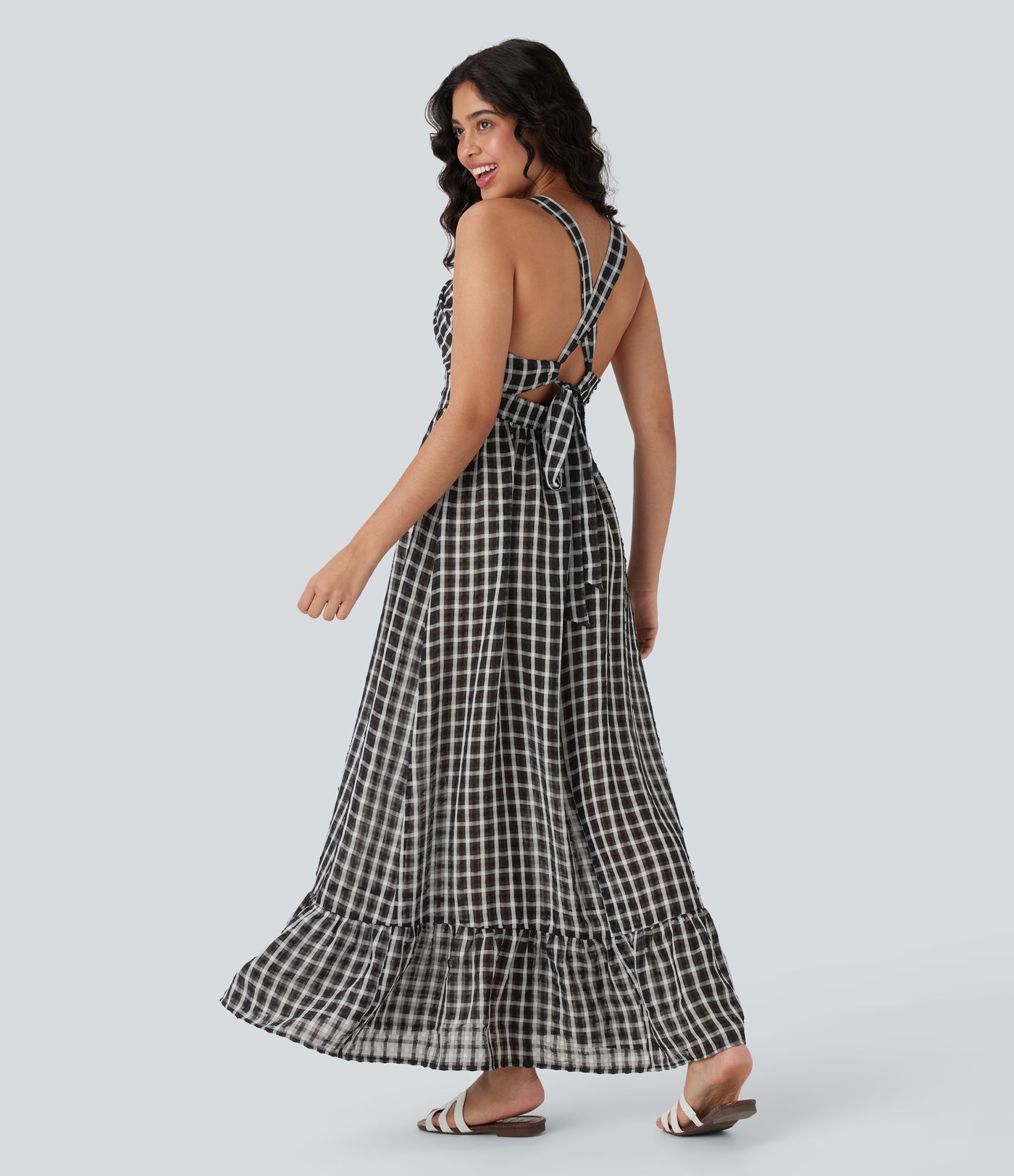 Fließendes, rückenfreies Freizeit-Maxikleid mit überkreuzten Trägern, unsichtbarem Reißverschluss, Karomuster und Rüsschensaum