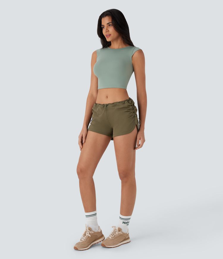 Low Rise Pocket Curved Hem Casual Shorts