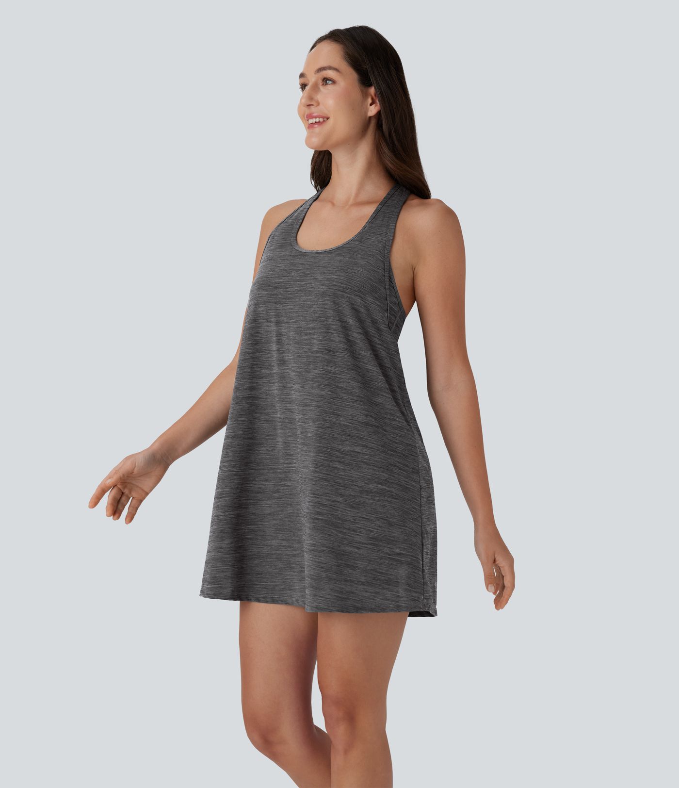 Minivestido deportivo de yoga de dos piezas con escote en U, espalda cruzada y malla en contraste, bolsillos laterales