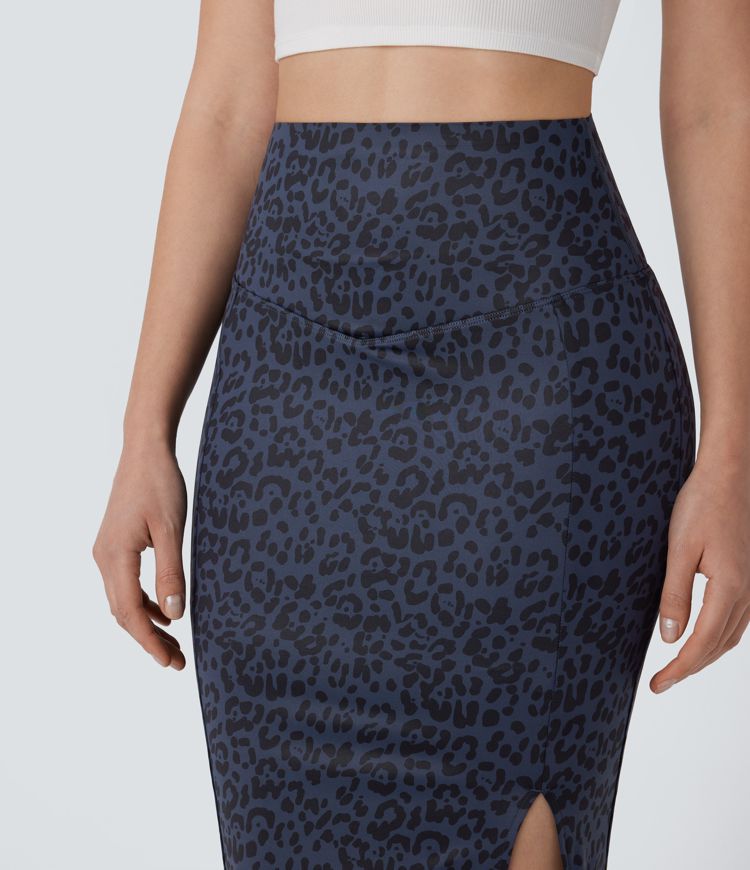 Lässiger Shapewear-Midirock mit hohem Bund, Bauchkontrolle und Leopardenmuster - Po-Lifting