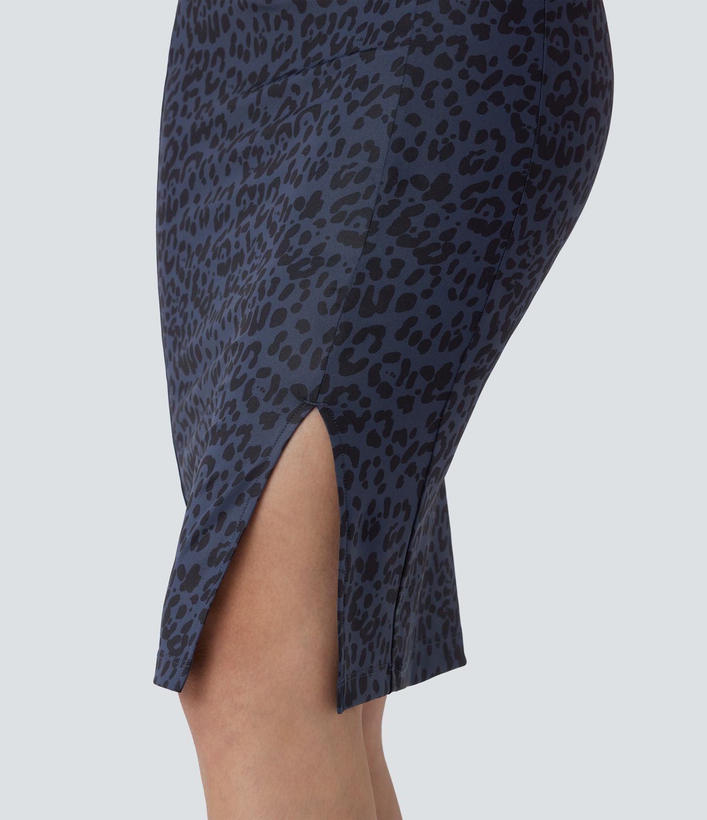 Lässiger Shapewear-Midirock mit hohem Bund, Bauchkontrolle und Leopardenmuster - Po-Lifting