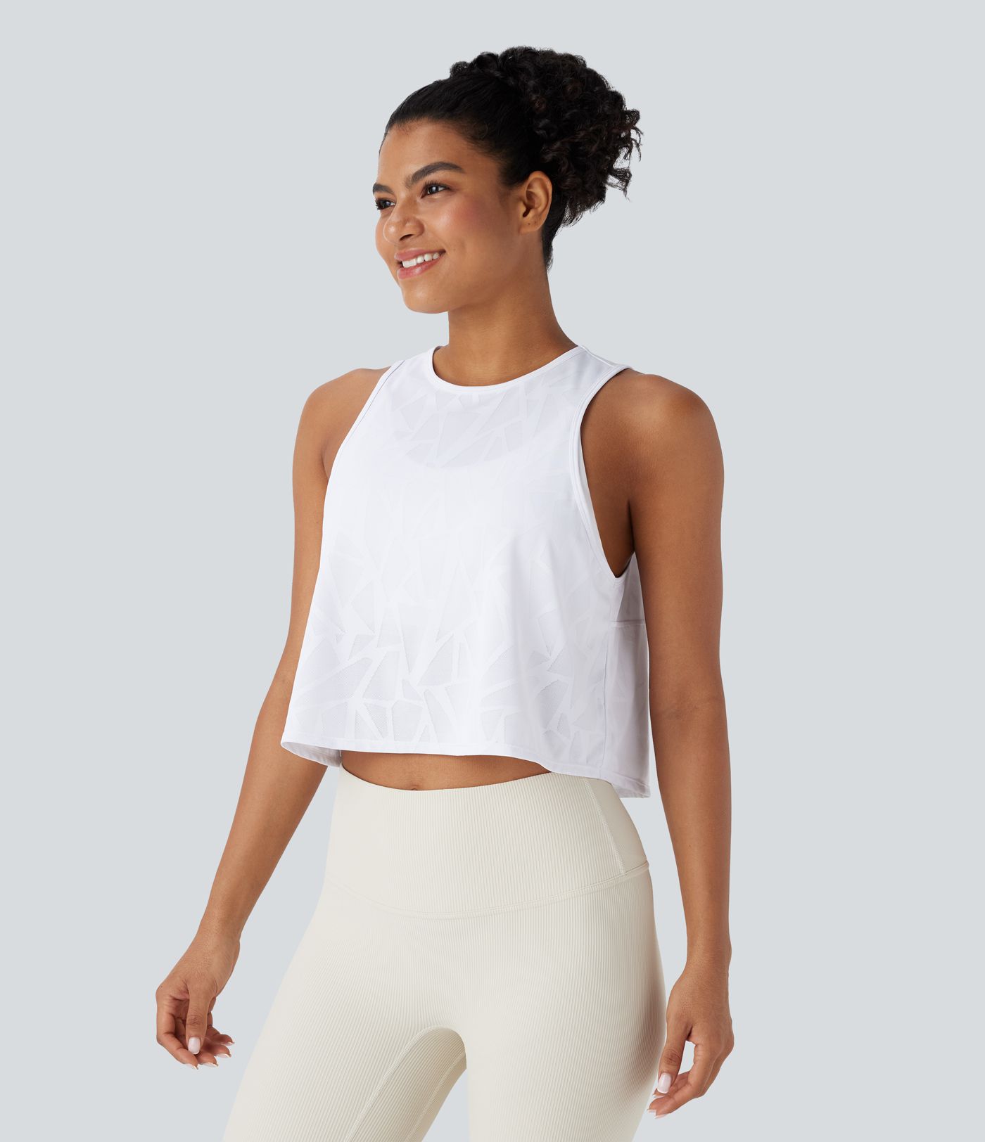 Kurzes Yoga-Tanktop mit Rundhalsausschnitt und Cut-Out