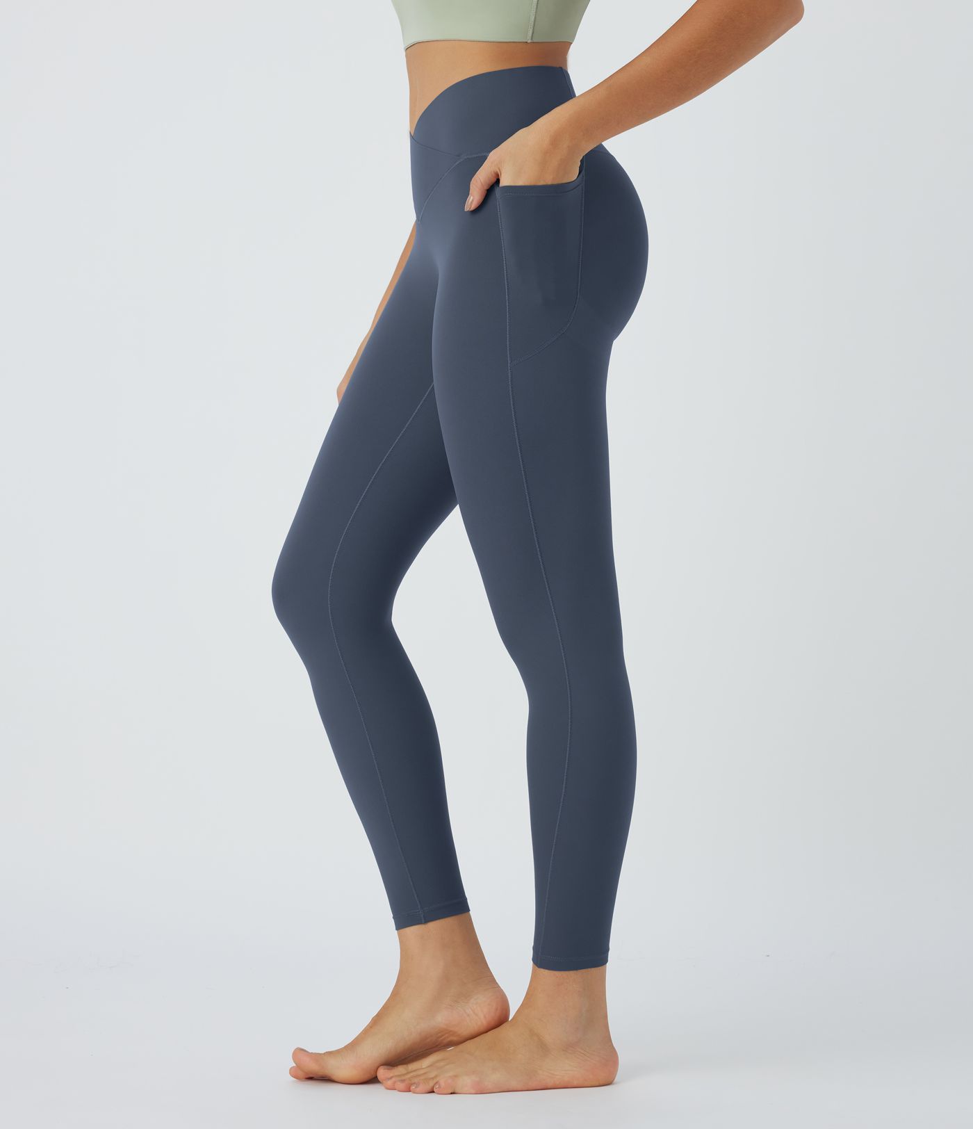 Halara UltraSculpt™ High Waisted Crossover Tummy Control Butt Lifting Pocket Yoga 7/8 Leggings