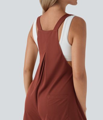 Mono deportivo casual con bolsillo,  botones y tirantes ajustables