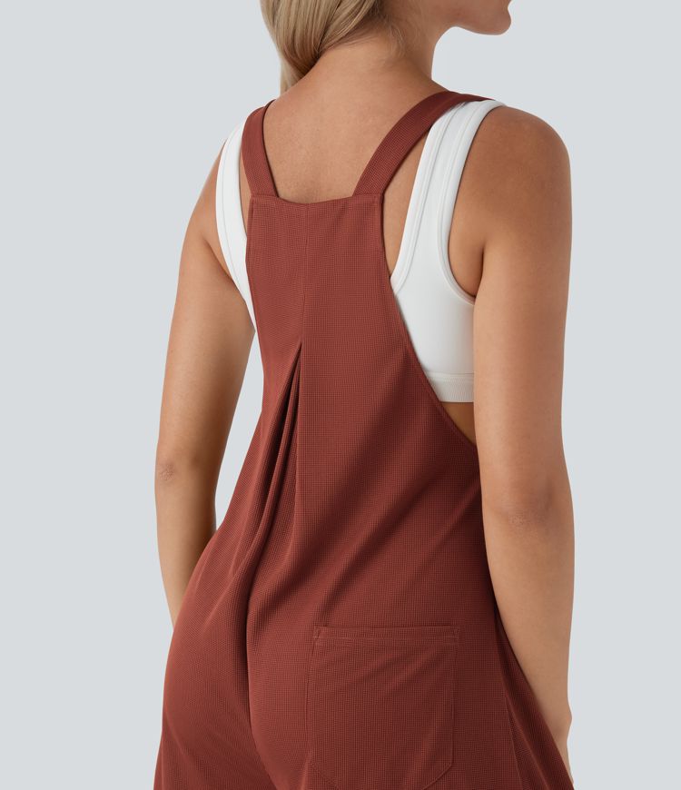 Mono deportivo casual con bolsillo,  botones y tirantes ajustables