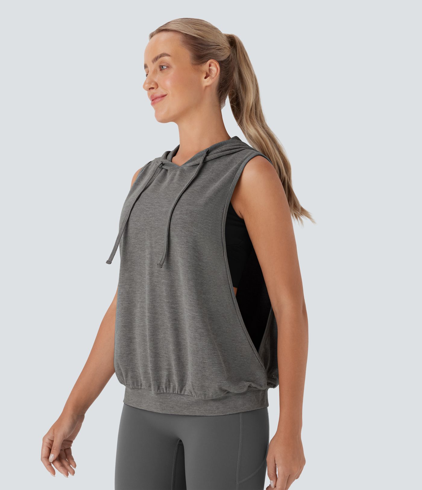 Ärmelloses Workout-Tanktop mit Kapuze und Kordelzug