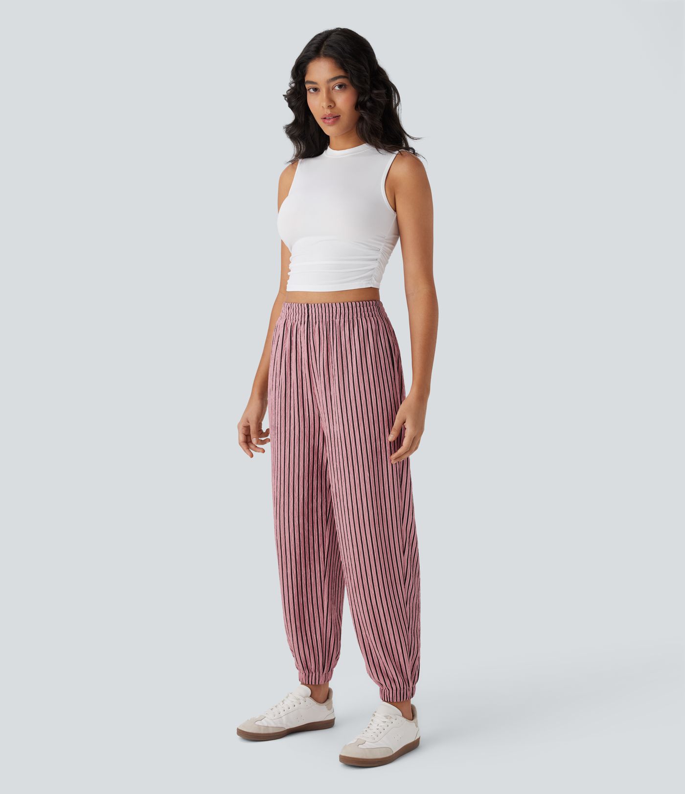 Casual high-waisted striped joggers with side pockets