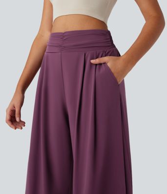 Pantalones Breezeful™ de tiro alto fruncido con bolsillos laterales, aberturas y de secado rápido