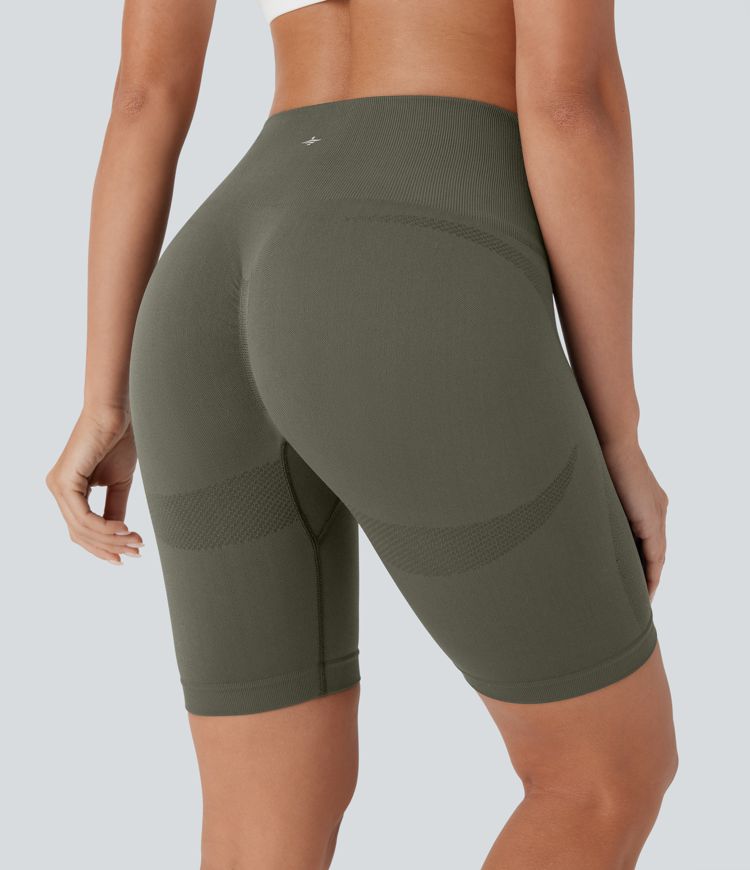 OneForm - Geraffte Yoga-Shorts mit hohem Bund und nahtlosem Flow - 17,8 cm